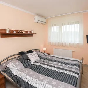 Apartman Rózsa Völgy, Eger